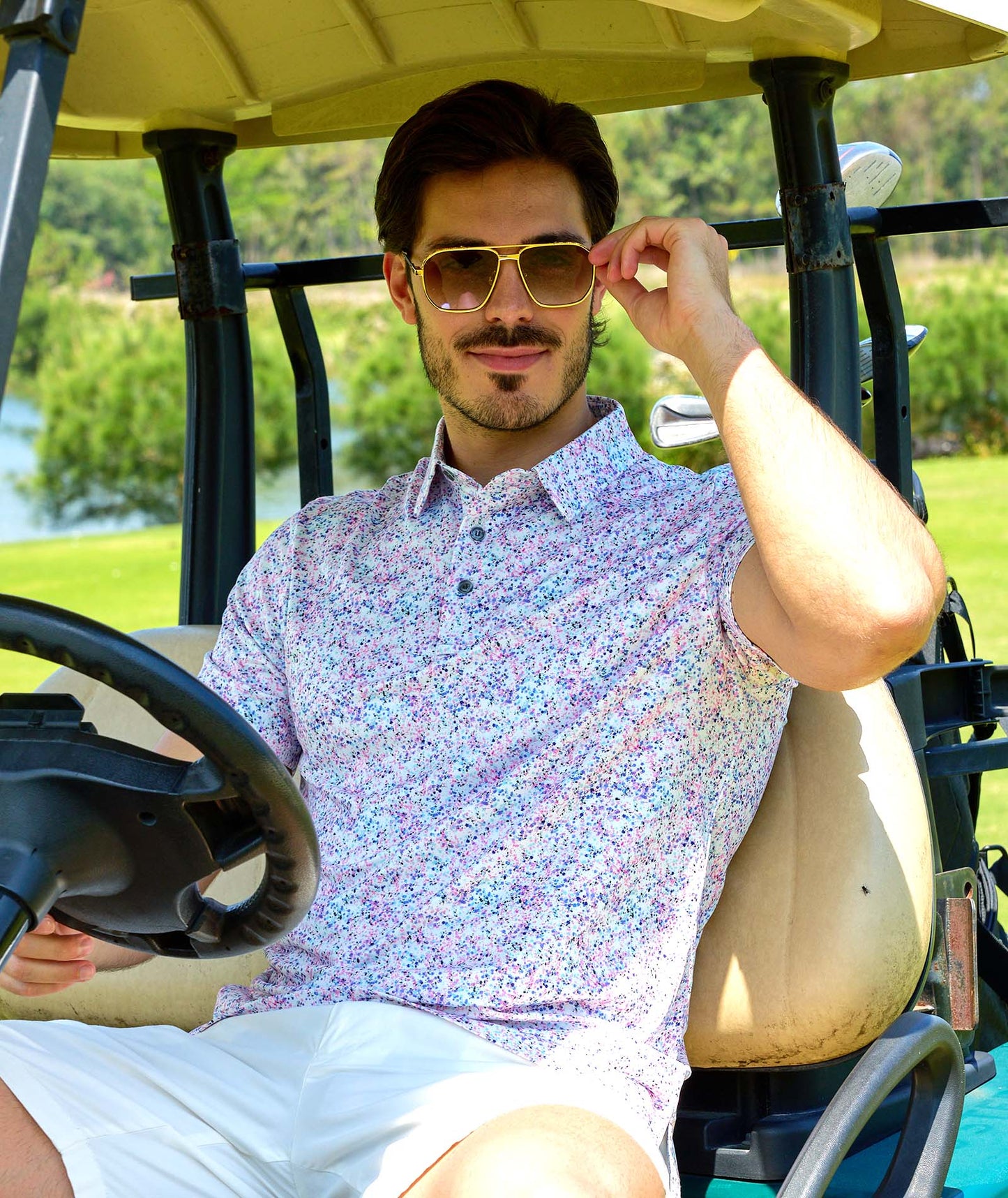 Polo de golf à imprimé moucheté