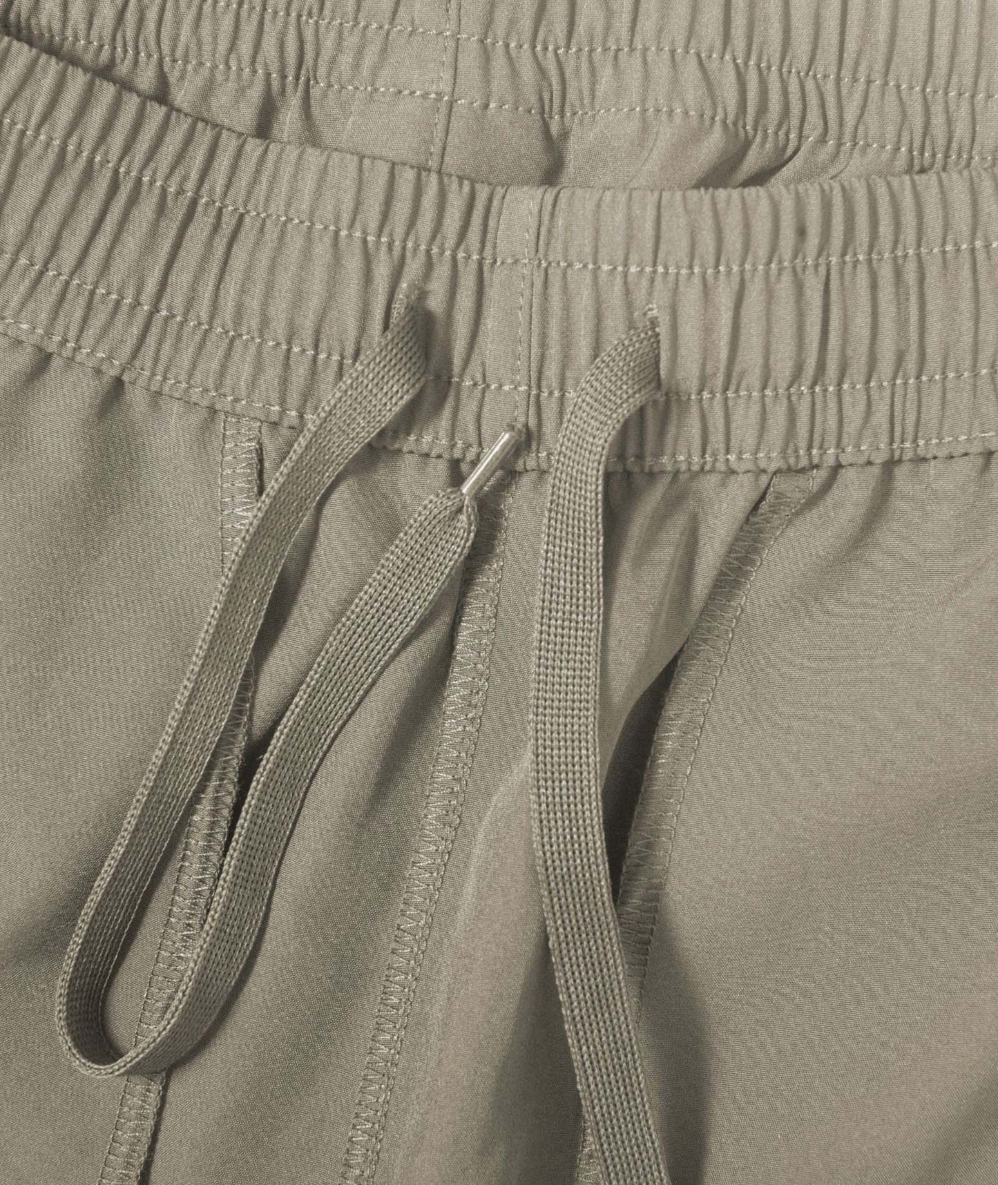 Shorts zippés pour homme